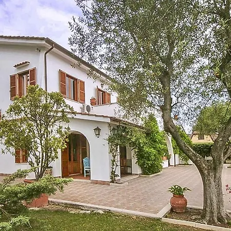 Awesome In With Kitchen Holiday home Ardea