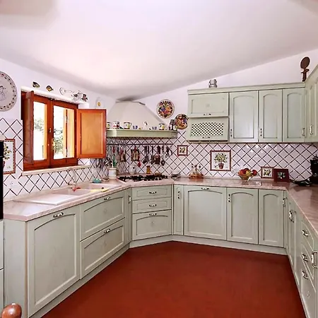 Awesome In With Kitchen Holiday home